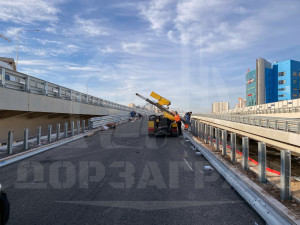 Монтаж двухъярусного барьерного ограждения 21ДО - ДОРЗАГРАД